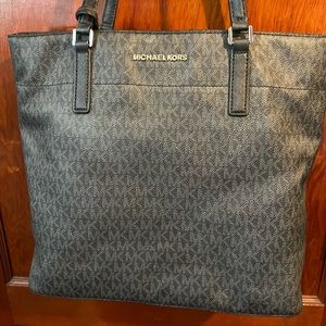 Michael Kors Tote.